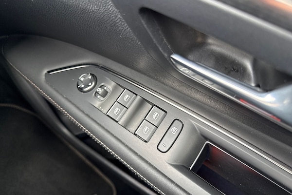 Used Peugeot 3008 2022 for sale - 76218598: Photo 43