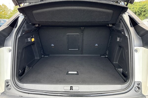 Used Peugeot 3008 2022 for sale - 76218598: Photo 6
