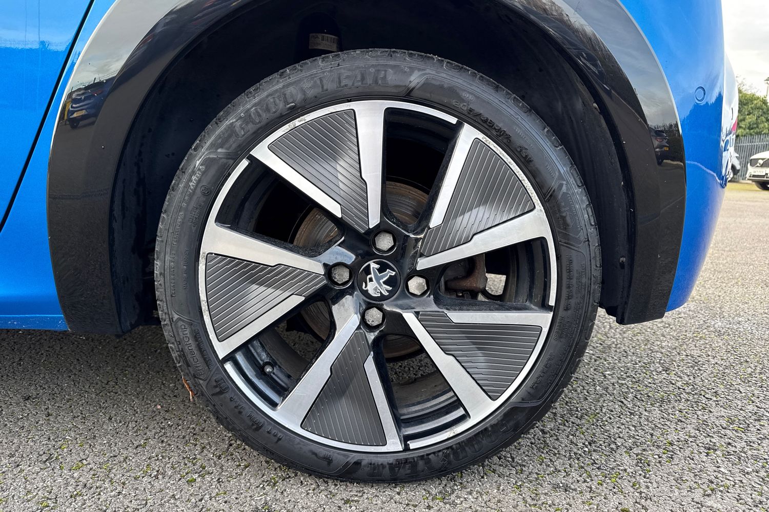 Used Peugeot E-208 2021 for sale - 76711882: Photo 12