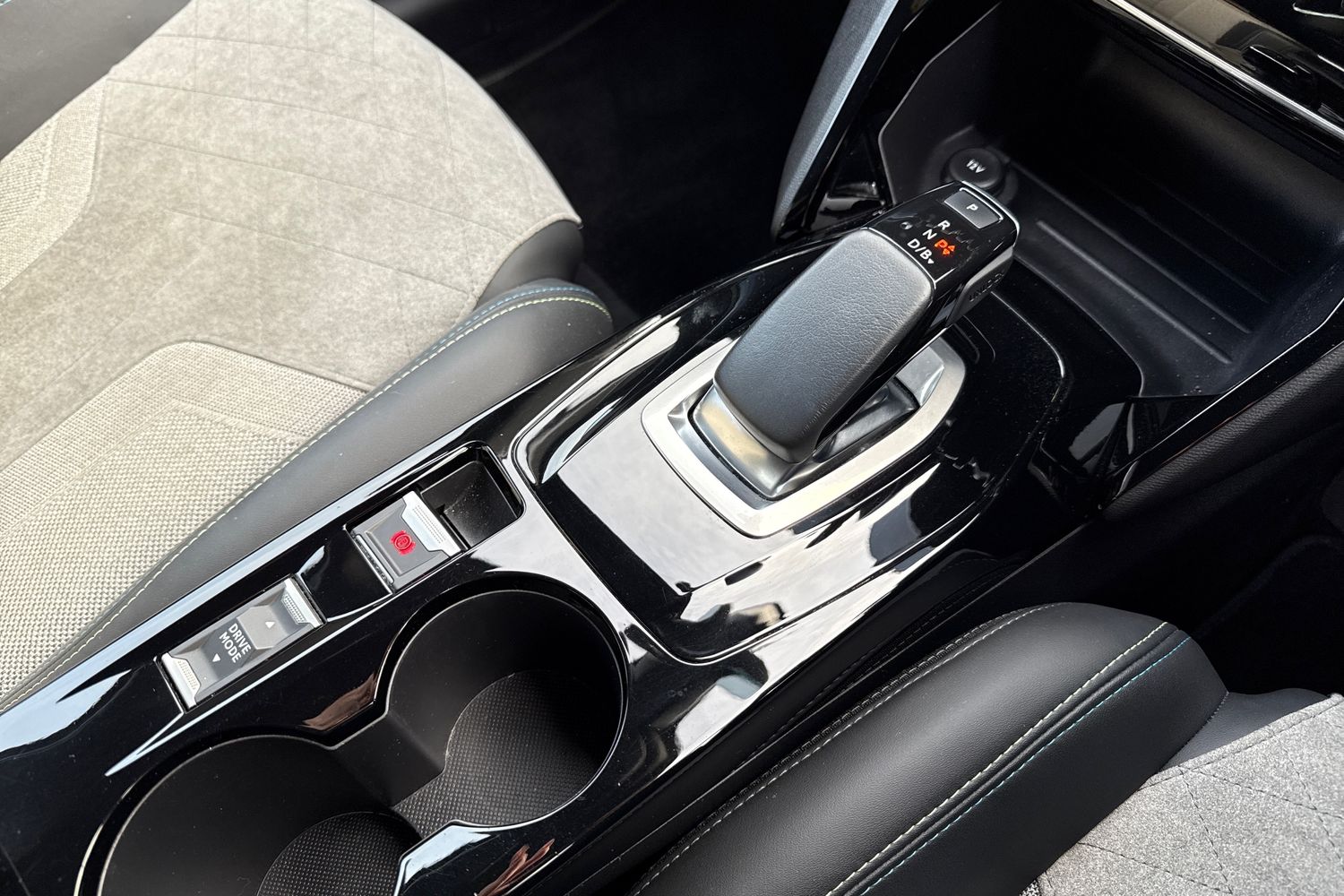 Used Peugeot E-208 2021 for sale - 76711882: Photo 22