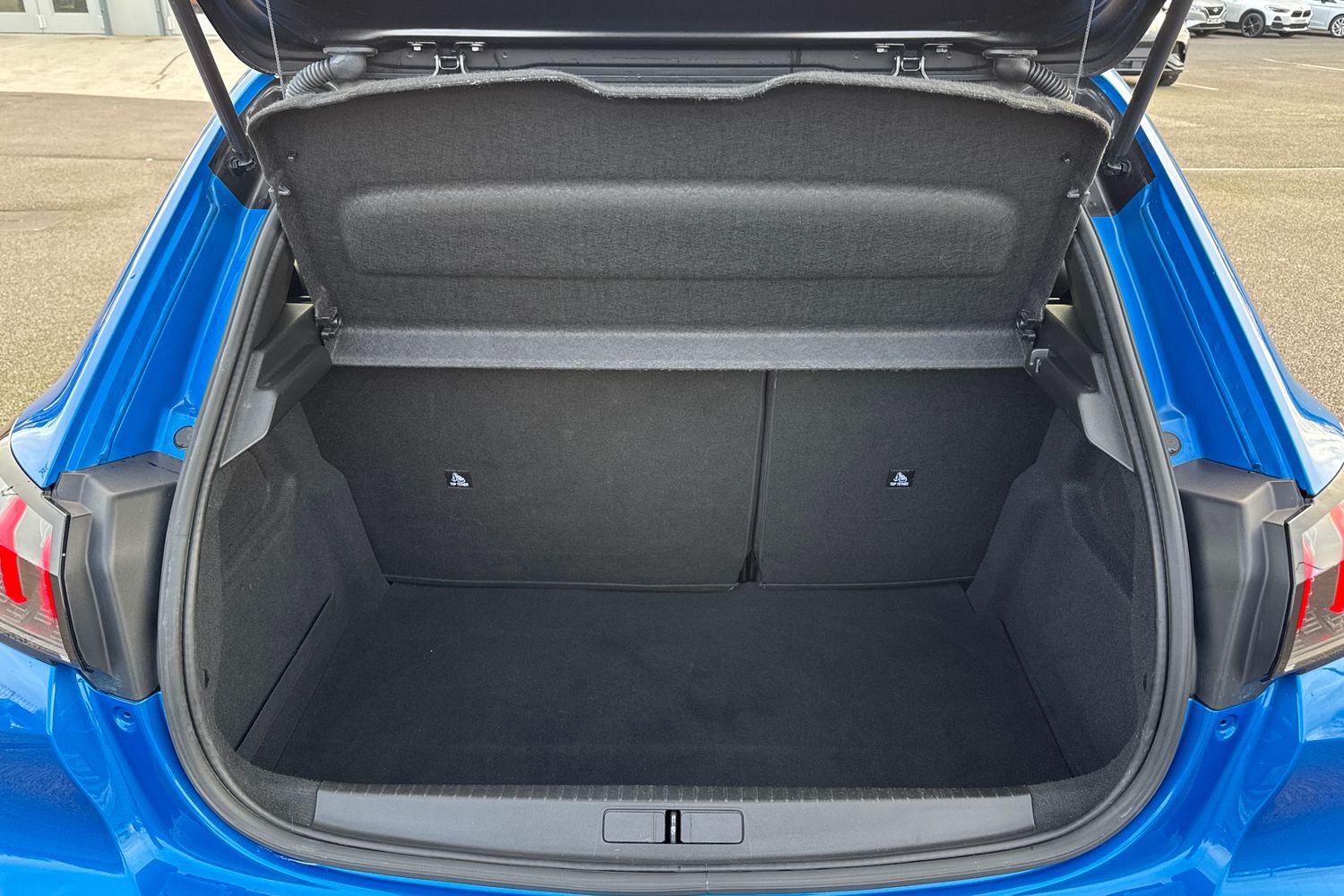 Used Peugeot E-208 2021 for sale - 76711882: Photo 6