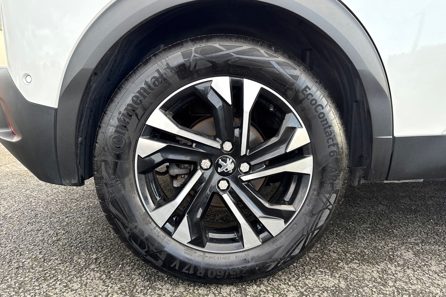 Used Peugeot E-2008 2022 for sale - 76902625: Photo 10