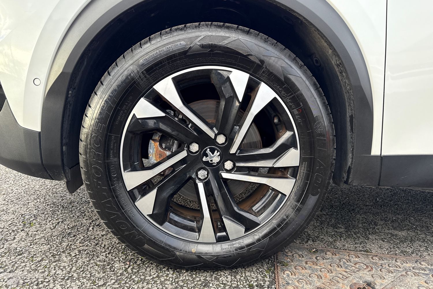 Used Peugeot E-2008 2022 for sale - 76902625: Photo 11