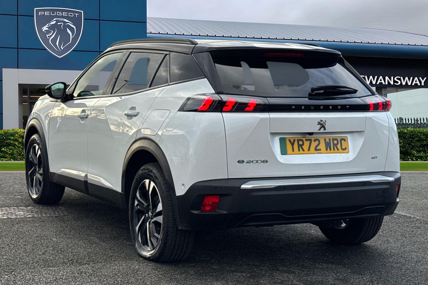 Used Peugeot E-2008 2022 for sale - 76902625: Photo 2