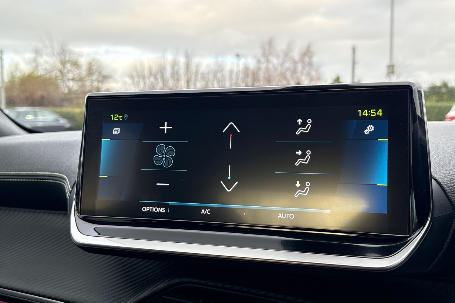 Used Peugeot E-2008 2022 for sale - 76902625: Photo 21