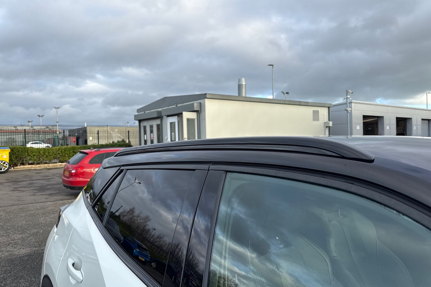 Used Peugeot E-2008 2022 for sale - 76902625: Photo 28