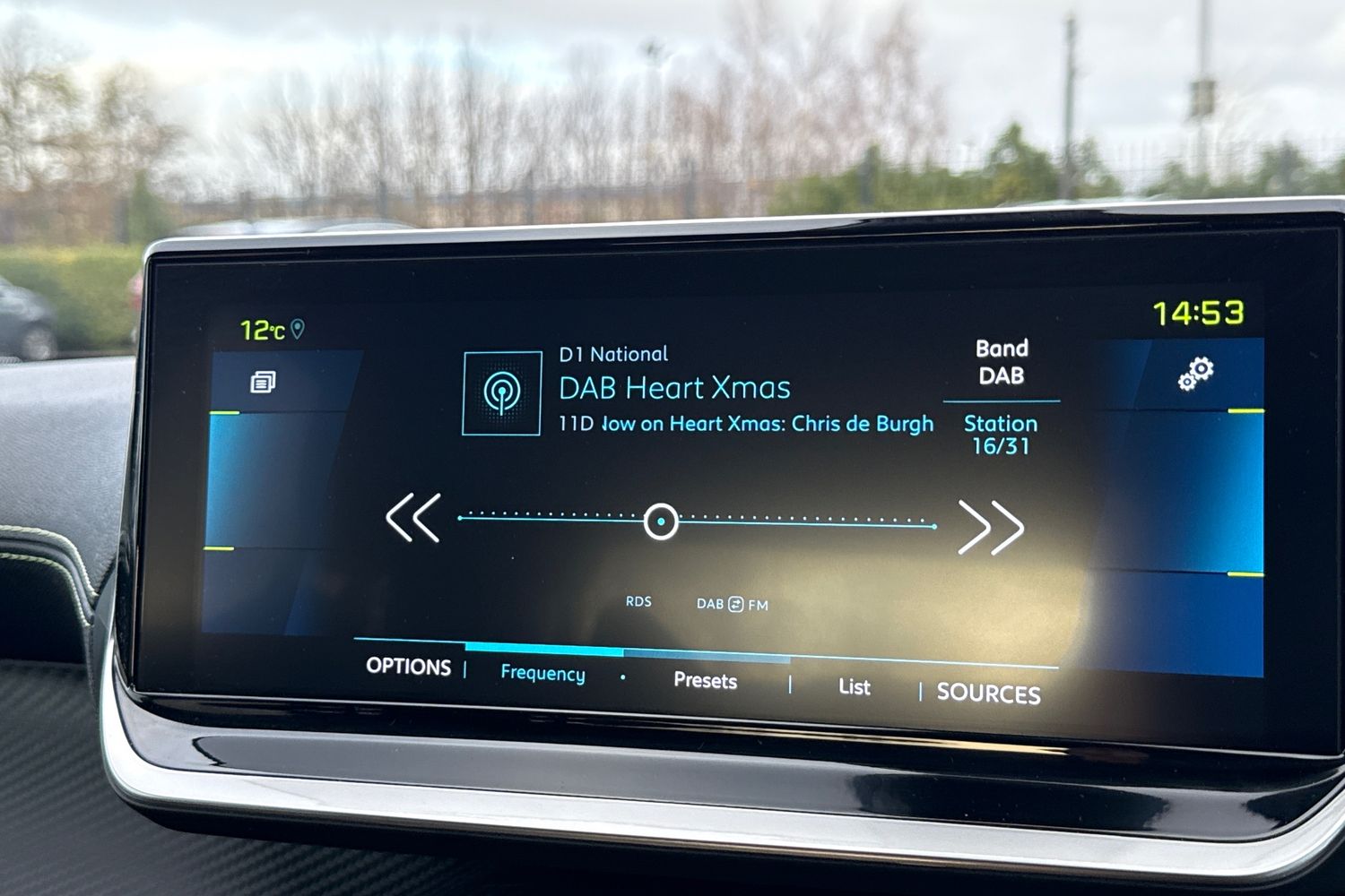 Used Peugeot E-2008 2022 for sale - 76902625: Photo 45