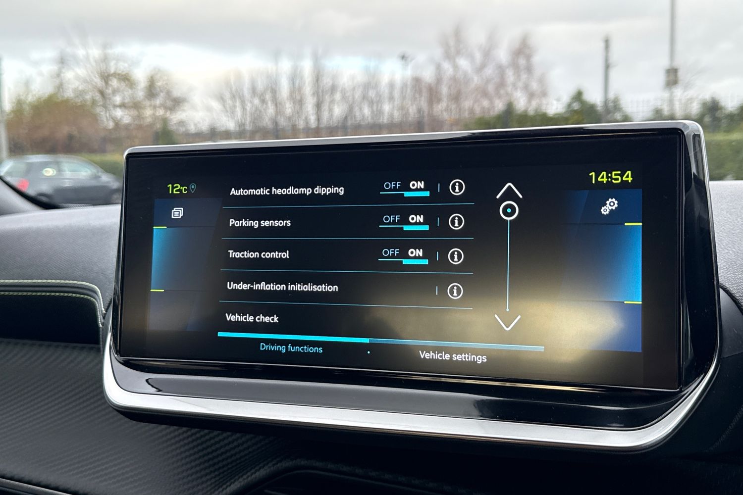 Used Peugeot E-2008 2022 for sale - 76902625: Photo 52