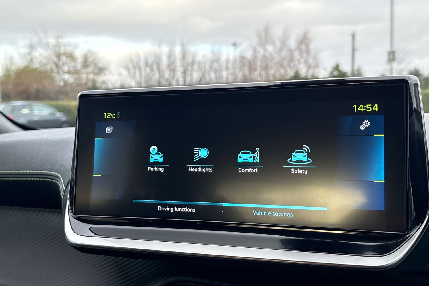 Used Peugeot E-2008 2022 for sale - 76902625: Photo 53