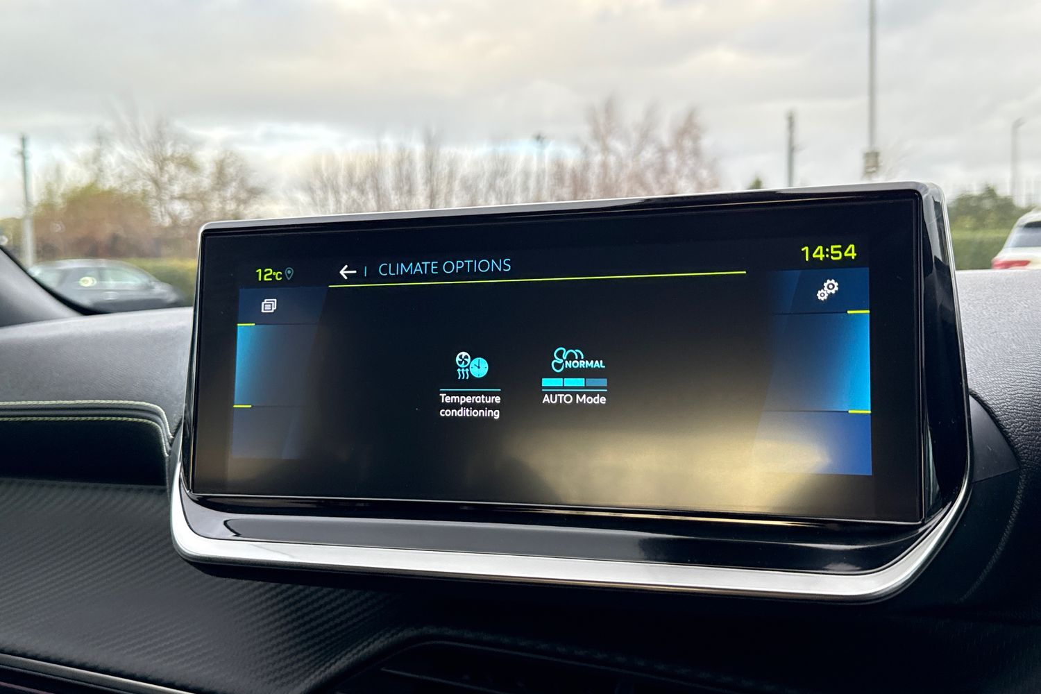 Used Peugeot E-2008 2022 for sale - 76902625: Photo 56