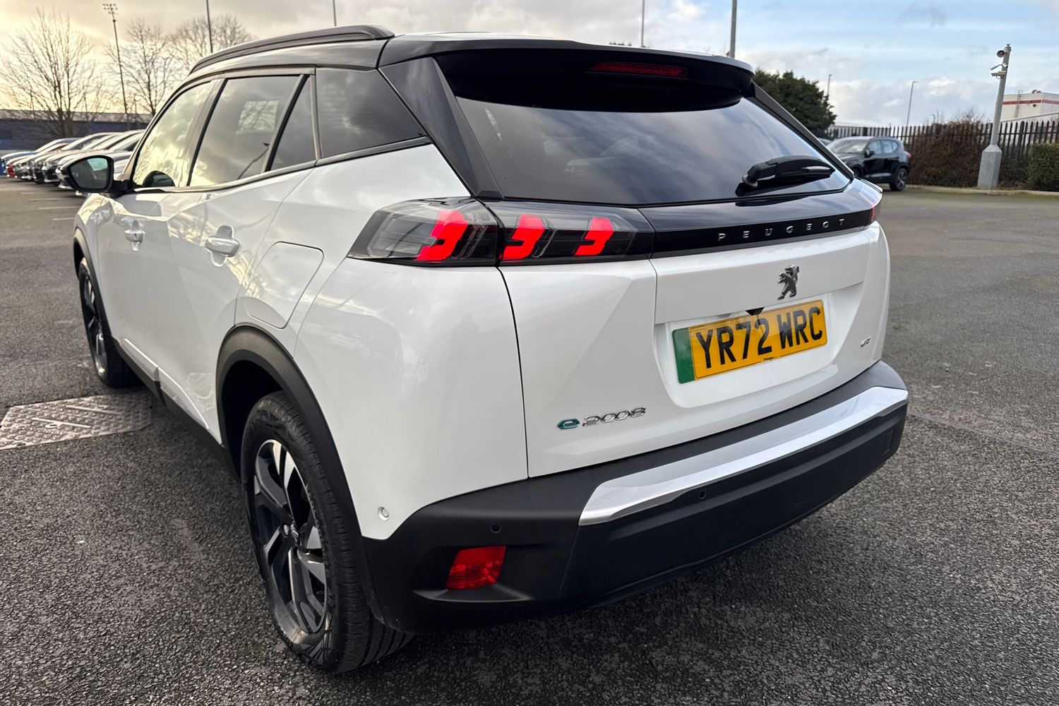 Used Peugeot E-2008 2022 for sale - 76902625: Photo 7