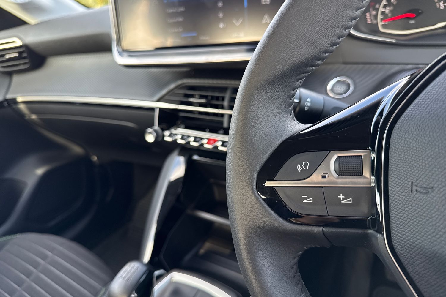 Used Peugeot 208 2024 for sale - 76488317: Photo 34