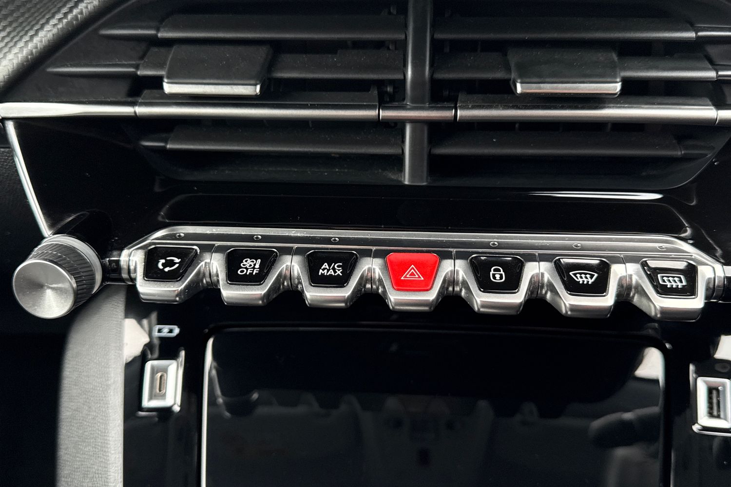 Used Peugeot E-208 2023 for sale - 77608378: Photo 31