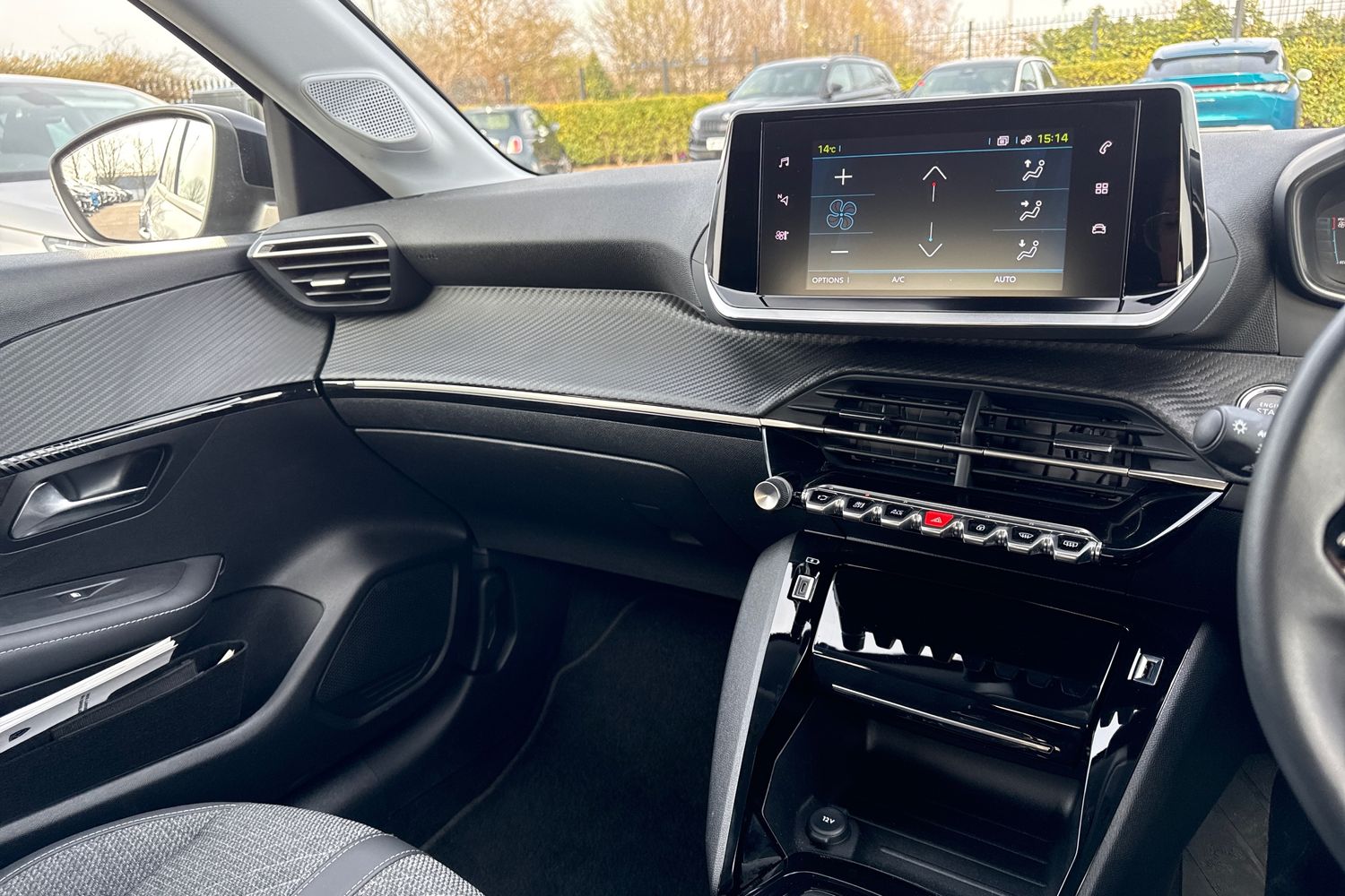 Used Peugeot 208 2024 for sale - 77973437: Photo 44