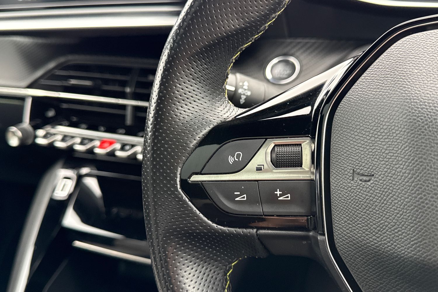 Used Peugeot 2008 2021 for sale - 77973296: Photo 41