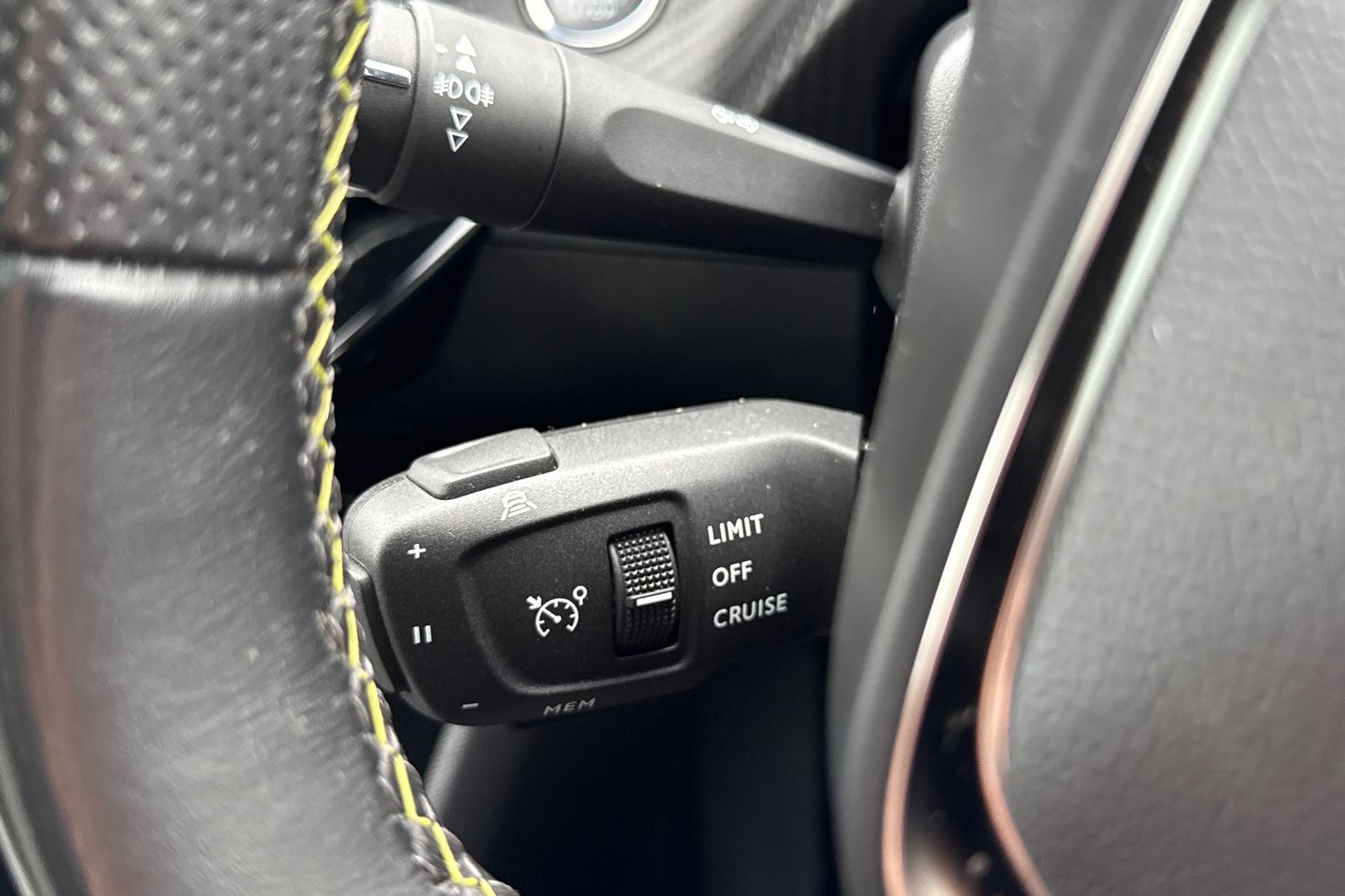 Used Peugeot 2008 2021 for sale - 77973296: Photo 43