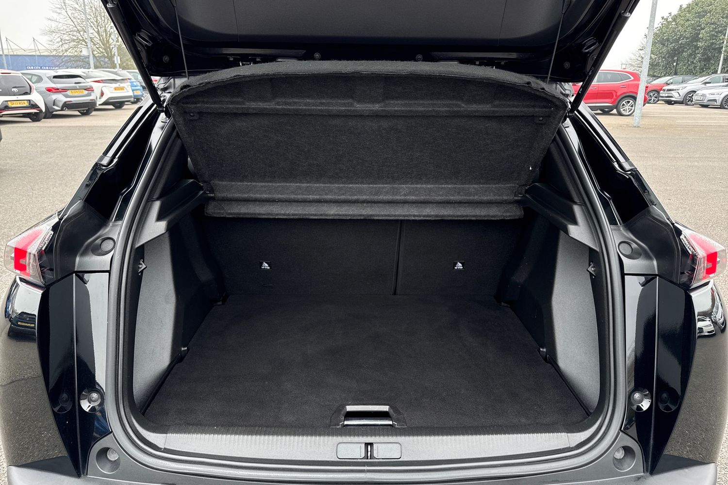 Used Peugeot 2008 2021 for sale - 77973296: Photo 7