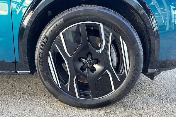 Used Peugeot E-5008 2025 for sale - 73423529: Photo 6