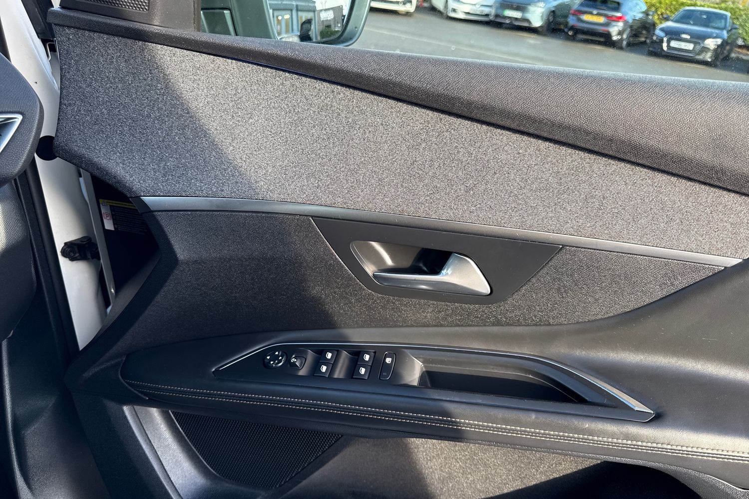 Used Peugeot 3008 2018 for sale - 76346548: Photo 21