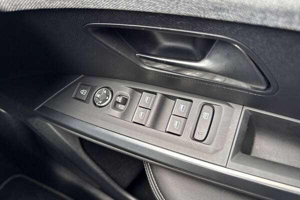 Used Peugeot 3008 2024 for sale - 75995851: Photo 39
