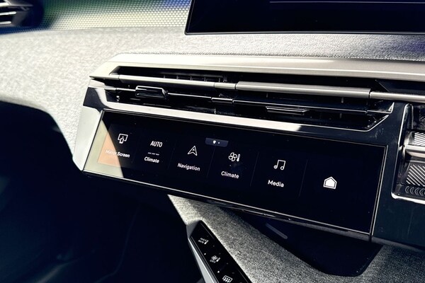 Used Peugeot 3008 2024 for sale - 75995851: Photo 49