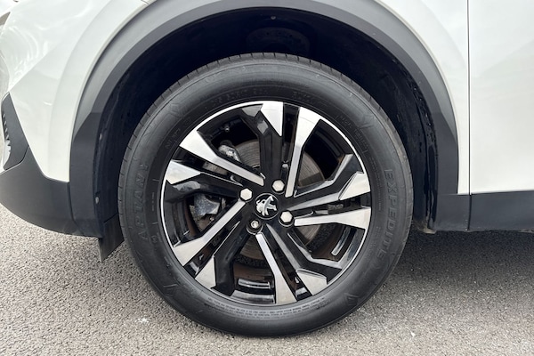 Used Peugeot E-2008 2021 for sale - 76300378: Photo 11