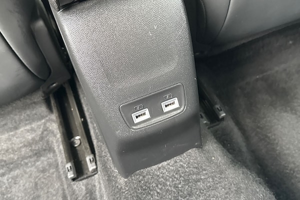 Used Peugeot E-2008 2021 for sale - 76300378: Photo 39