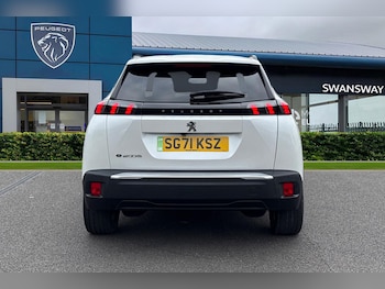 Used Peugeot E-2008 2021 for sale - 76300378: Photo 4
