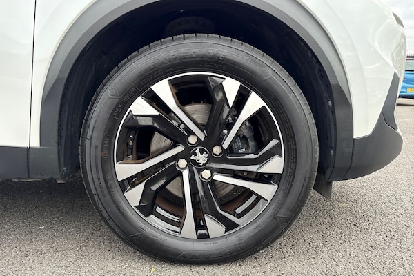 Used Peugeot E-2008 2021 for sale - 76300378: Photo 9
