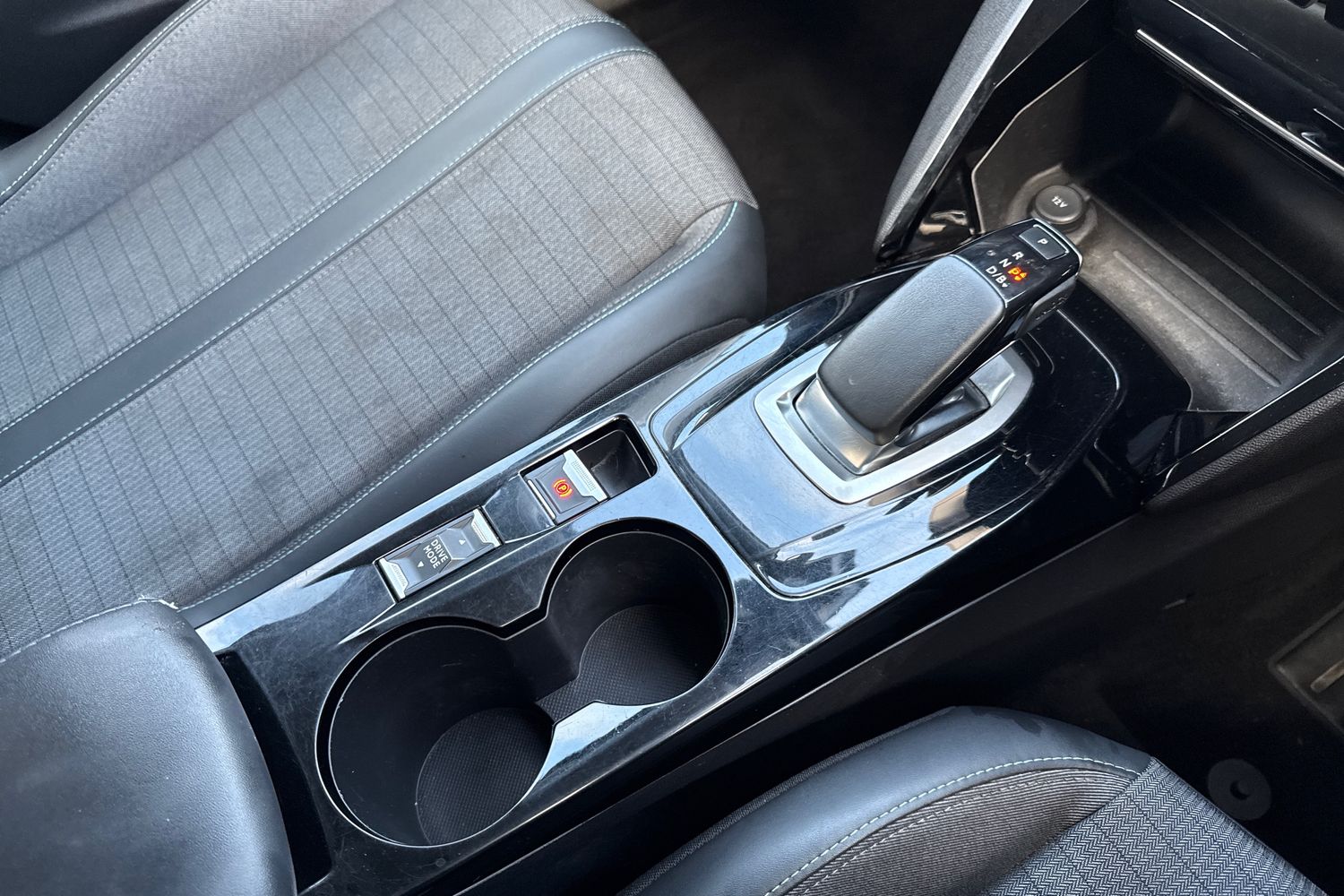 Used Peugeot 2008 2021 for sale - 76909367: Photo 56