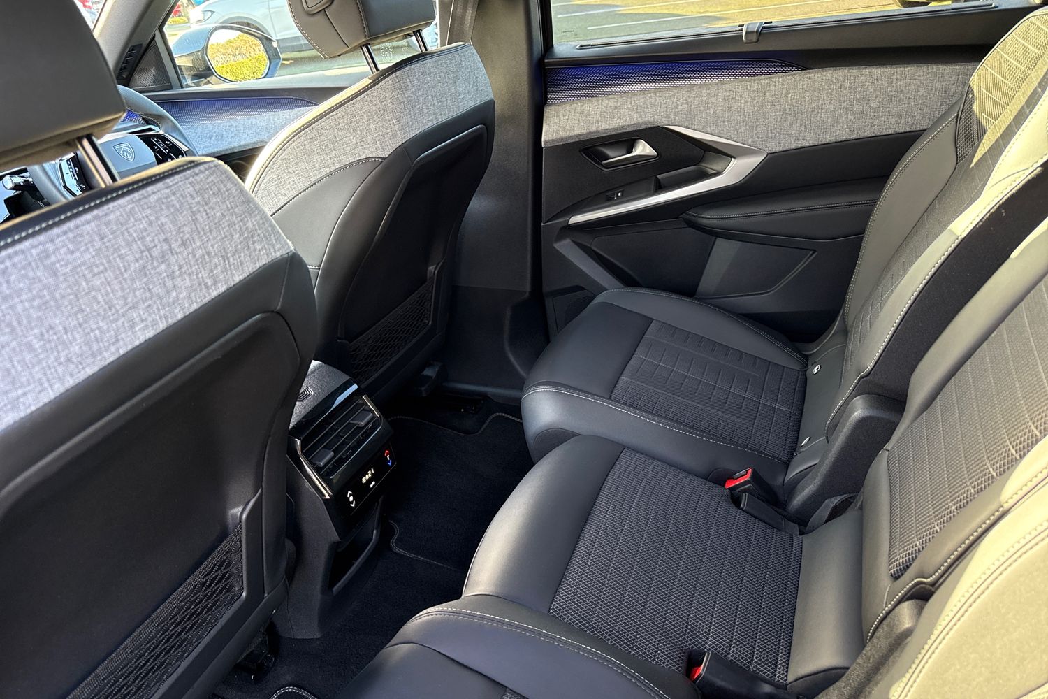 Used Peugeot 5008 2025 for sale - 77011449: Photo 30