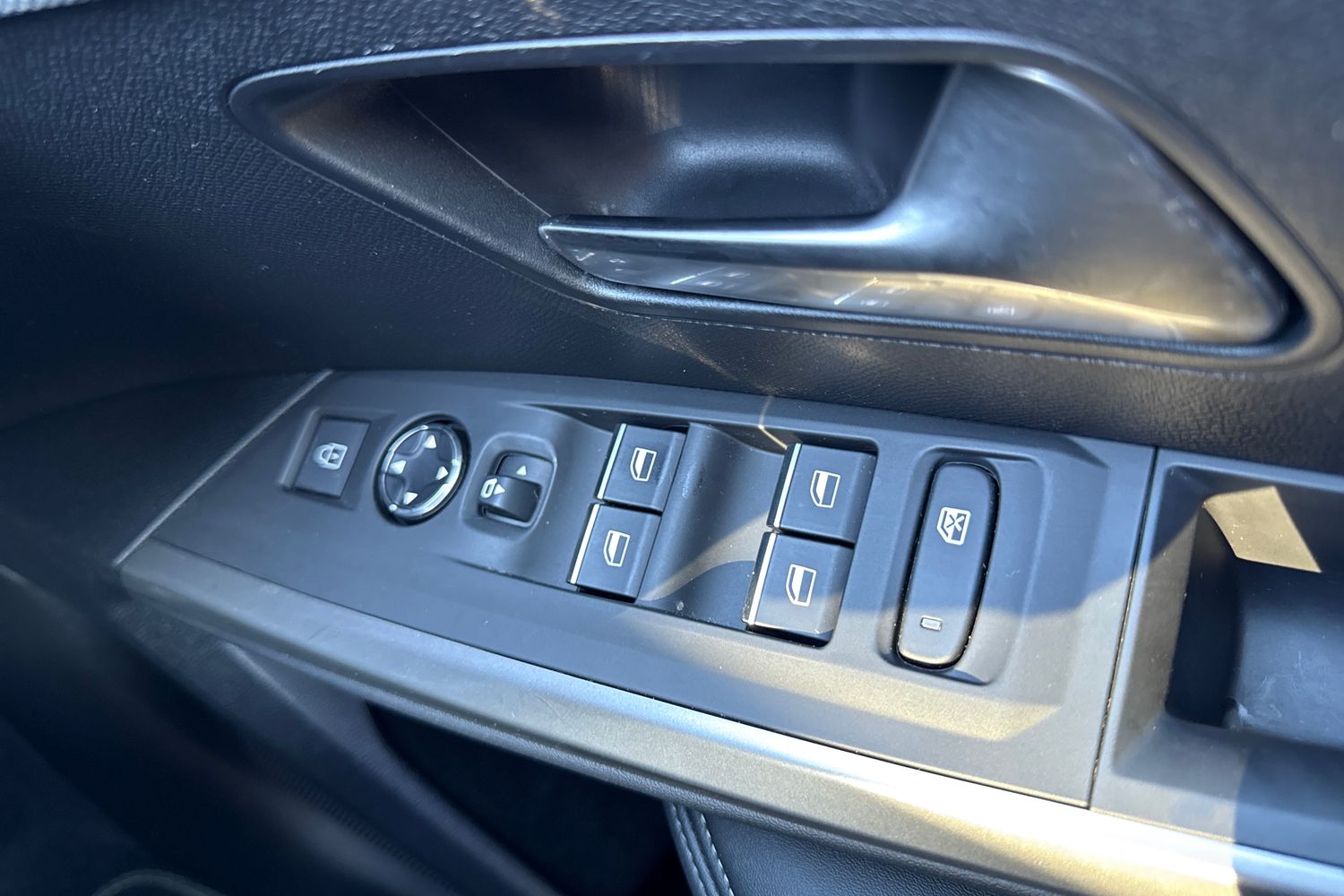 Used Peugeot 5008 2025 for sale - 77011449: Photo 40