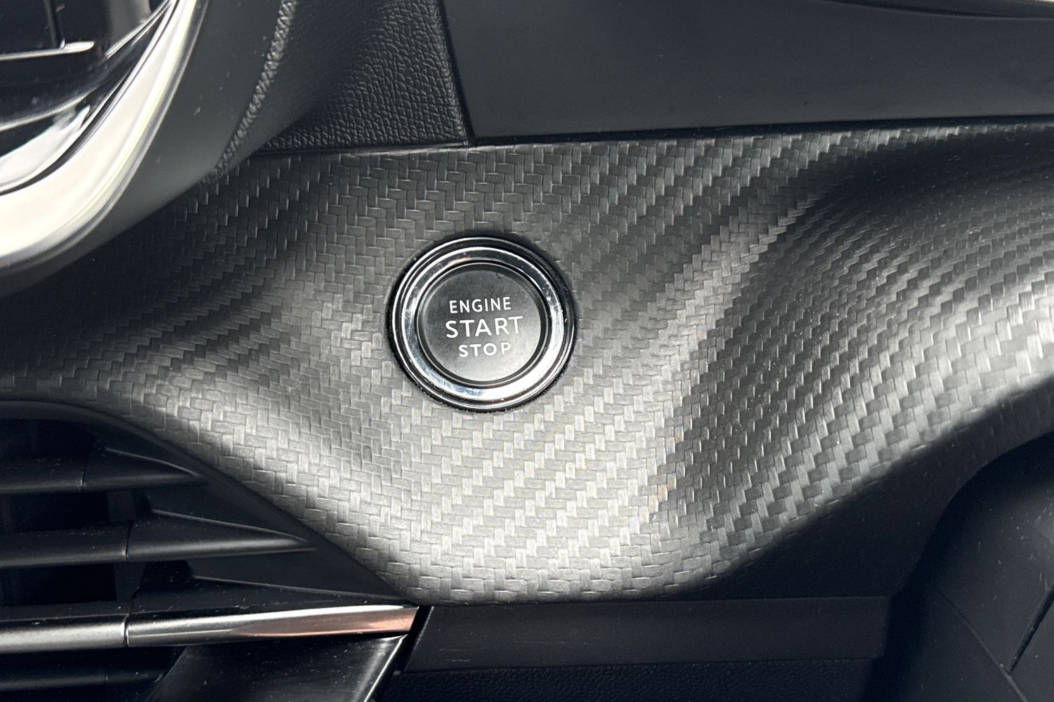 Used Peugeot 2008 2023 for sale - 77282130: Photo 43