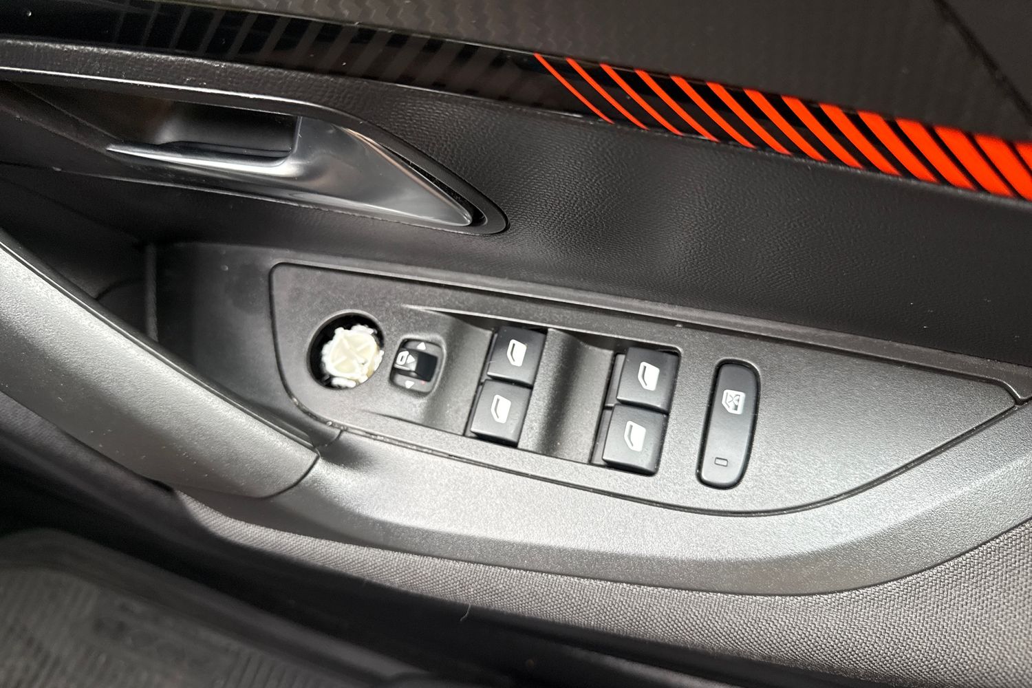 Used Peugeot 2008 2022 for sale - 76429251: Photo 37