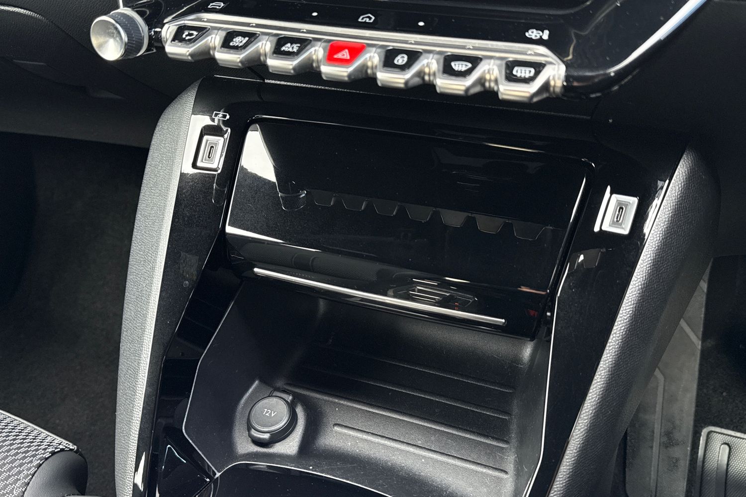 Used Peugeot 2008 2025 for sale - 77879186: Photo 54