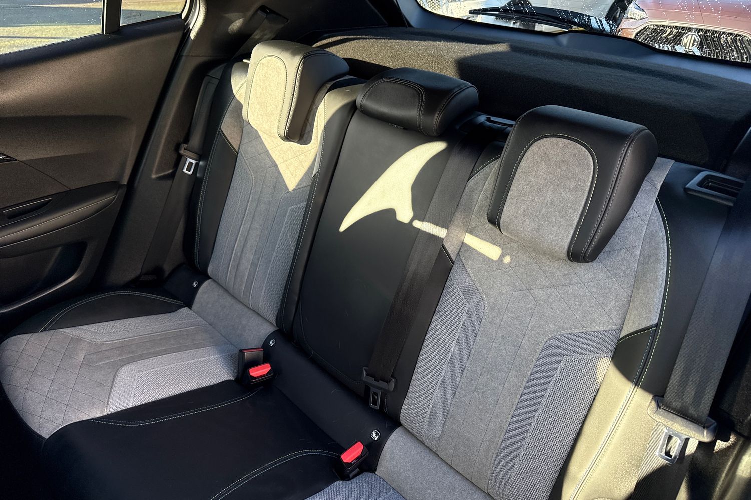 Used Peugeot E-2008 2021 for sale - 76697648: Photo 19