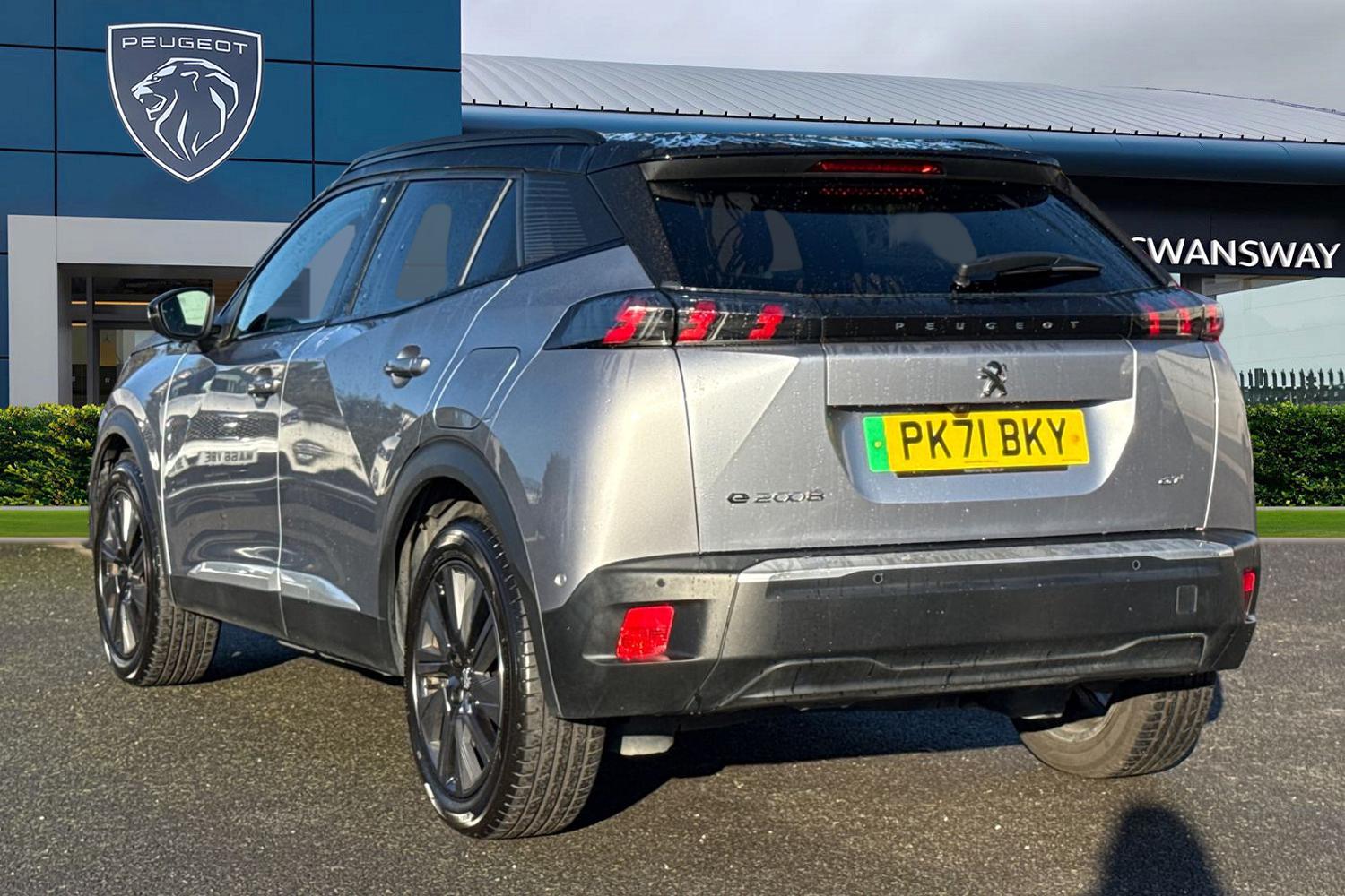 Used Peugeot E-2008 2021 for sale - 76697648: Photo 2