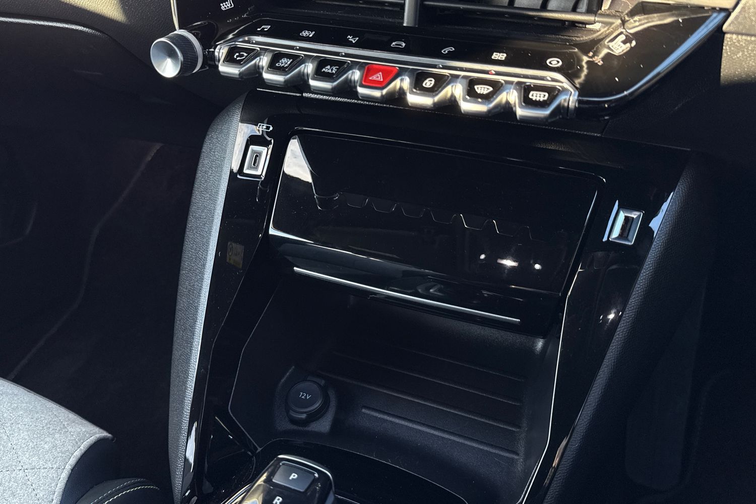 Used Peugeot E-2008 2021 for sale - 76697648: Photo 59