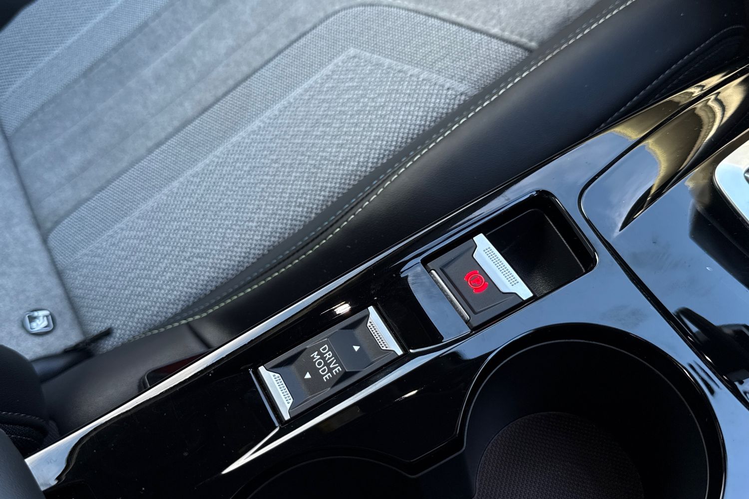 Used Peugeot E-2008 2021 for sale - 76697648: Photo 61