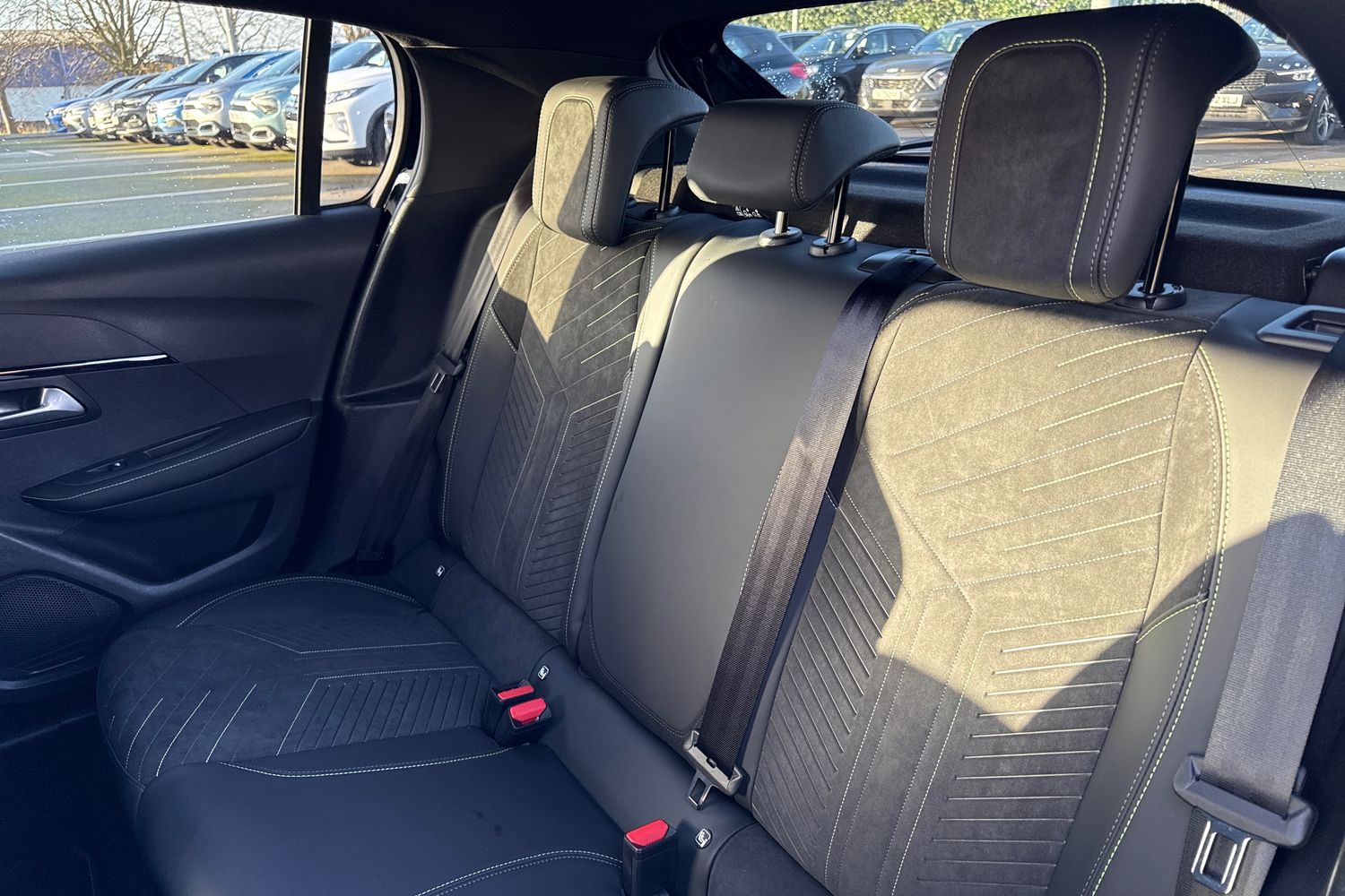 Used Peugeot E-208 2025 for sale - 76902574: Photo 14