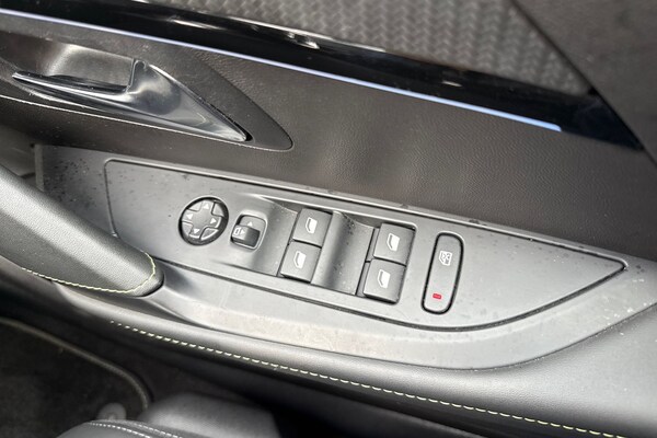 Used Peugeot E-208 2024 for sale - 76232563: Photo 42