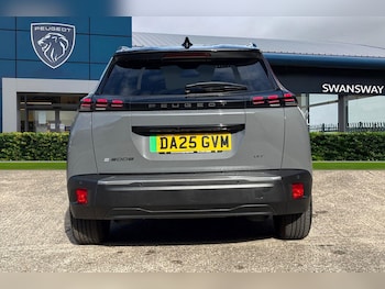 Used Peugeot E-2008 2025 for sale - 79595695: Photo