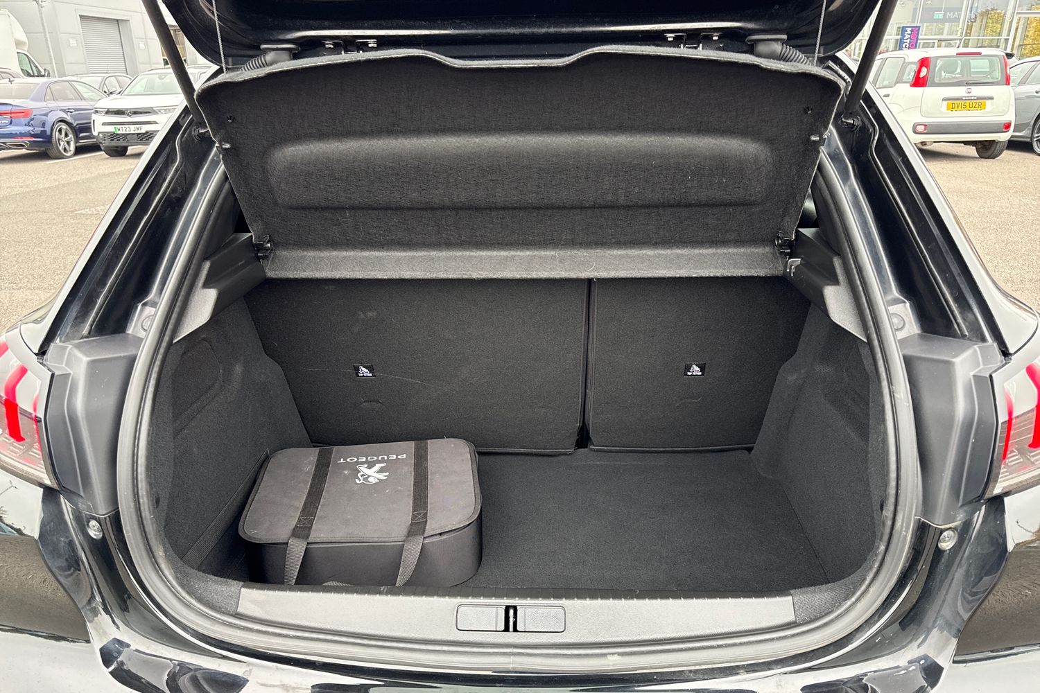 Used Peugeot 208 2021 for sale - 76368727: Photo 6