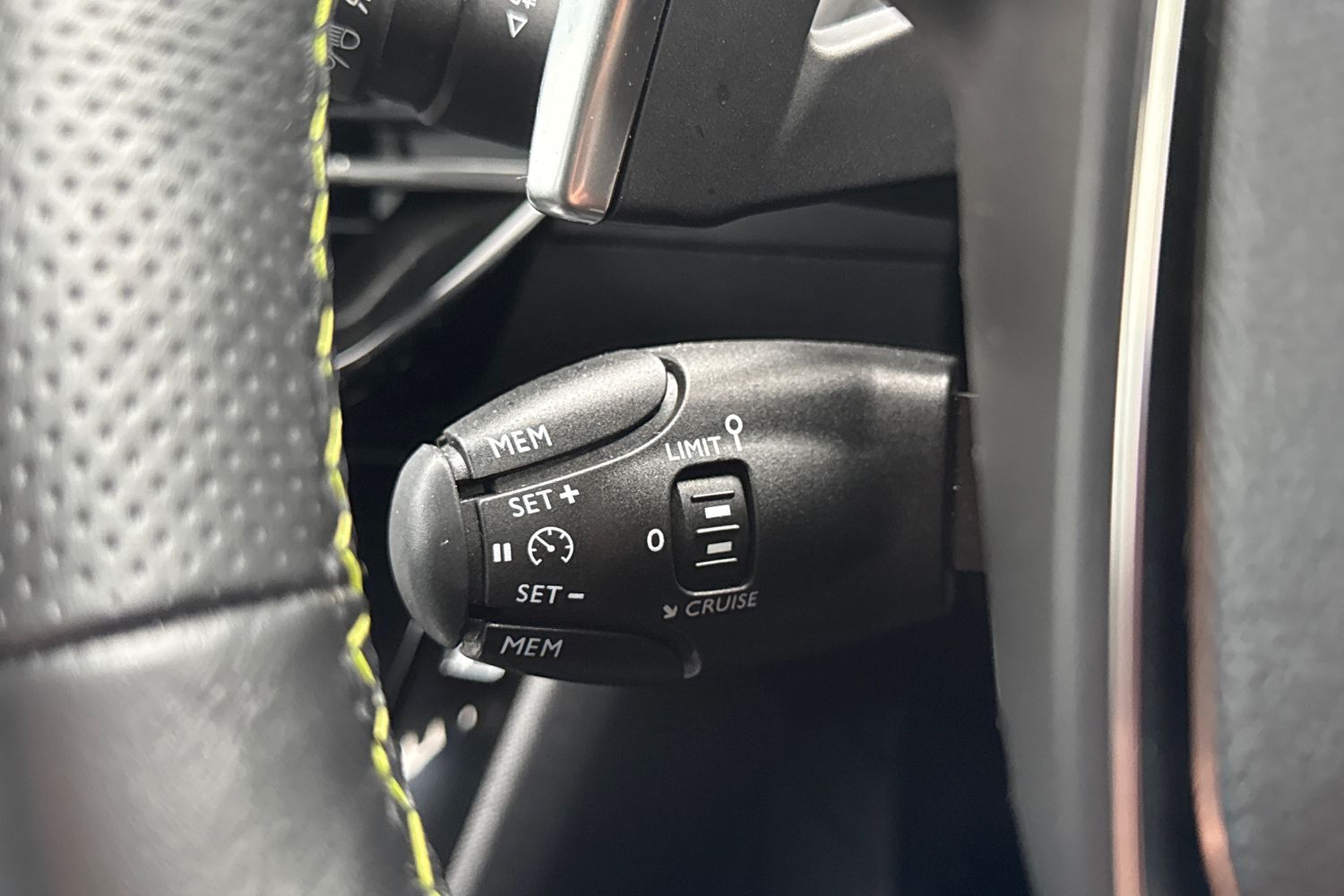 Used Peugeot 2008 2023 for sale - 77382763: Photo 40