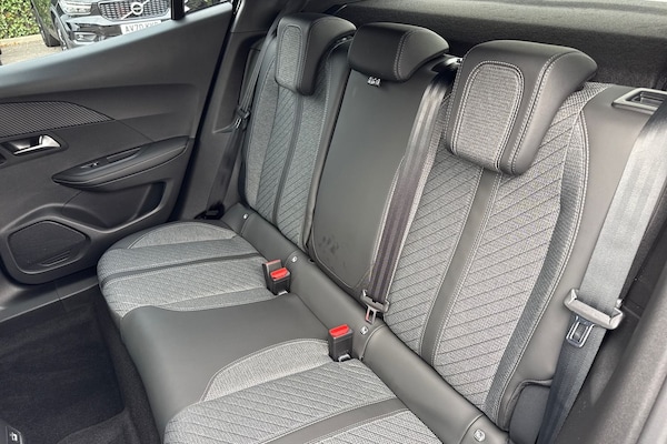 Used Peugeot E-2008 2025 for sale - 76250611: Photo 18