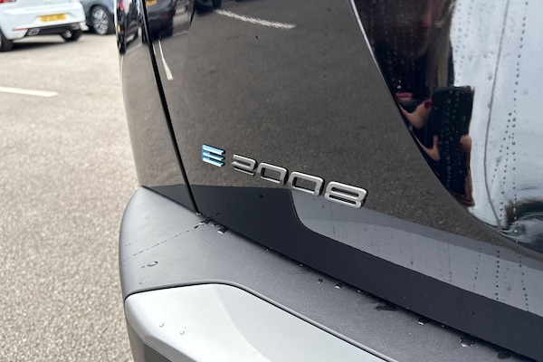 Used Peugeot E-2008 2025 for sale - 76250611: Photo 32