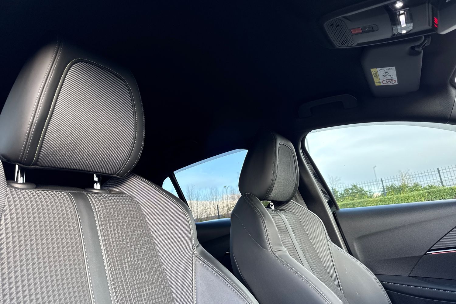 Used Peugeot E-208 2021 for sale - 76629786: Photo 24