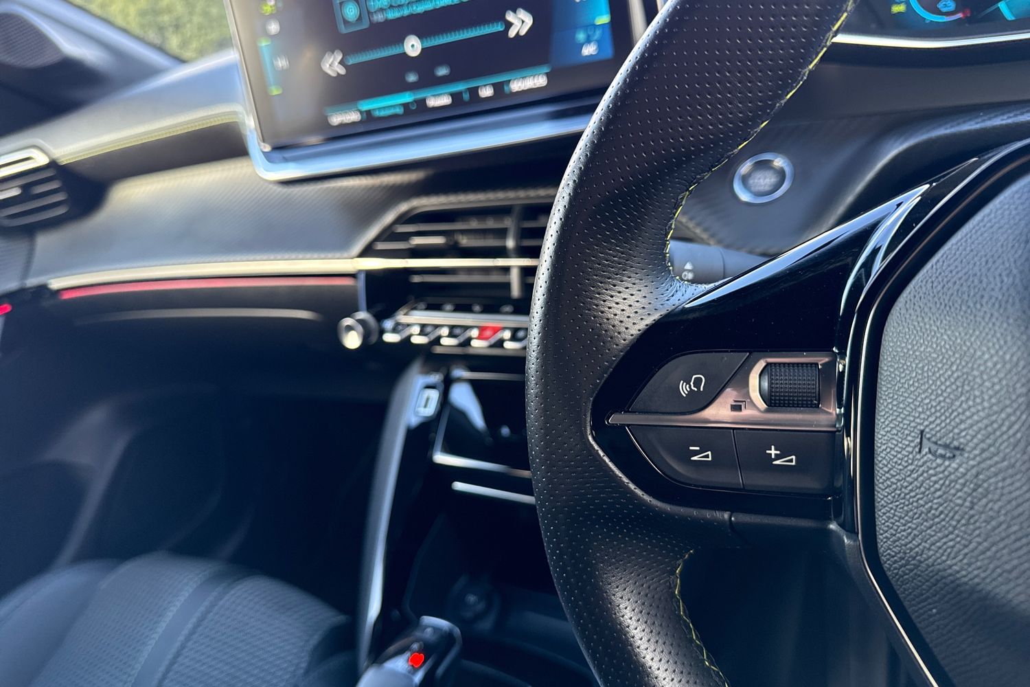 Used Peugeot E-208 2021 for sale - 76629786: Photo 40