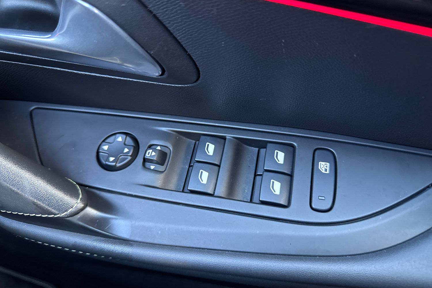 Used Peugeot E-208 2021 for sale - 76629786: Photo 43