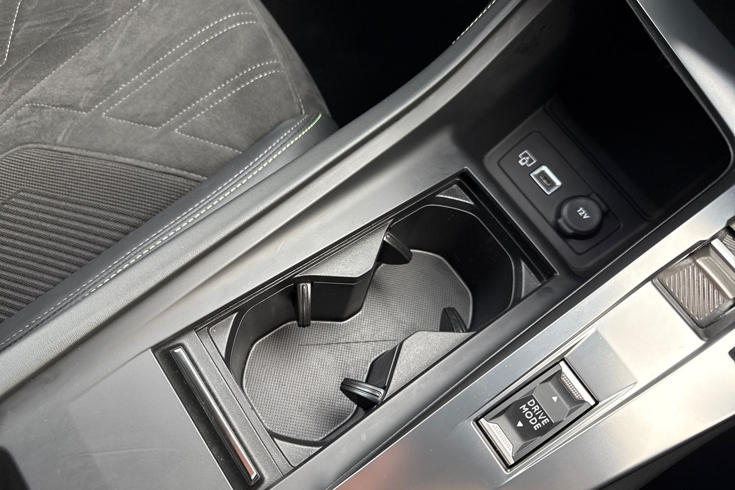 Used Peugeot 408 2024 for sale - 76836302: Photo 57